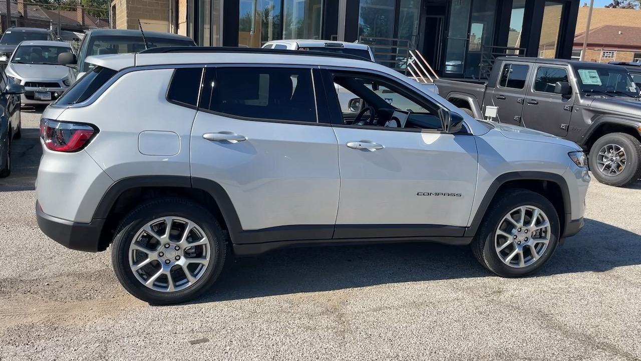 2024 Jeep Compass Latitude Lux 6