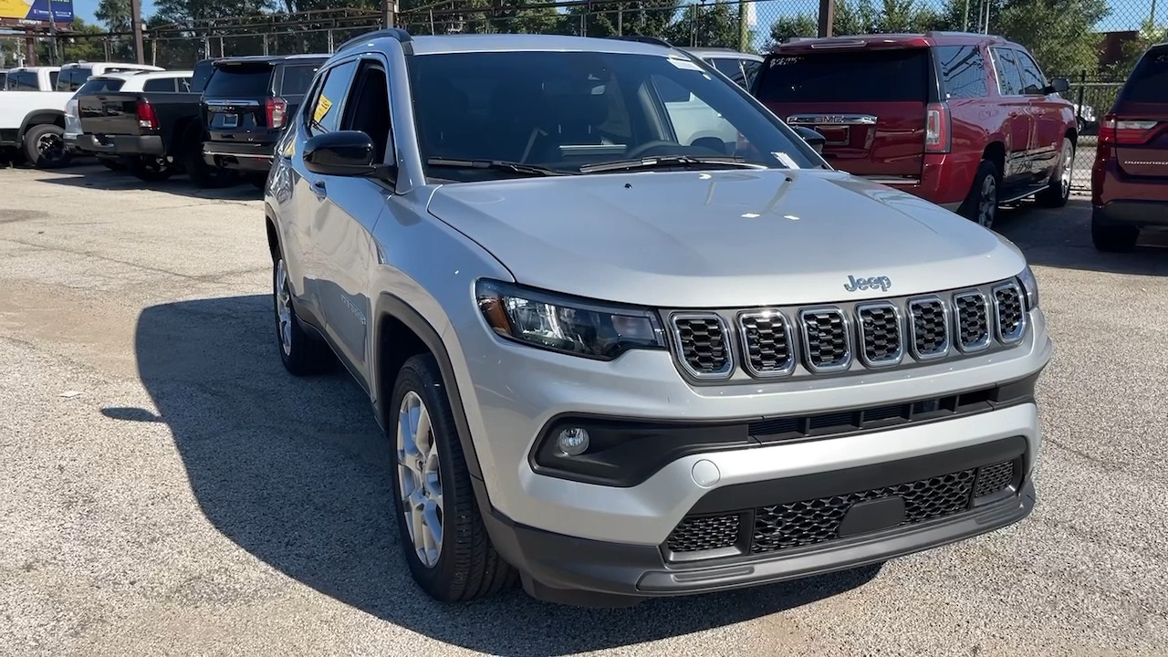 2024 Jeep Compass Latitude Lux 7