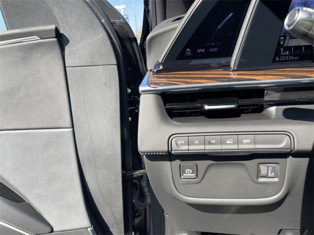 2023 Cadillac Escalade ESV Premium 22