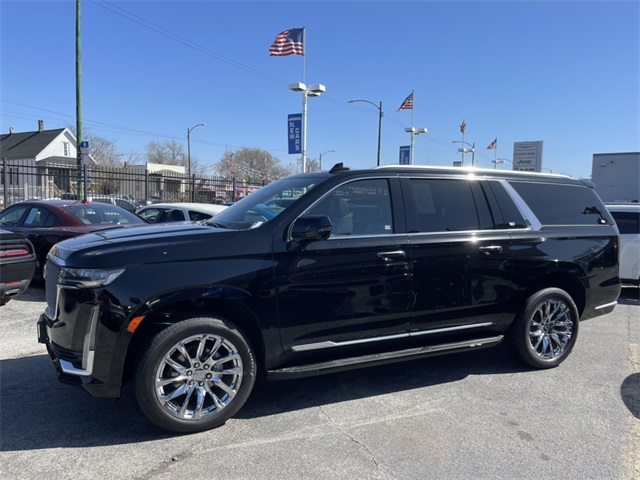 2023 Cadillac Escalade ESV Premium 31