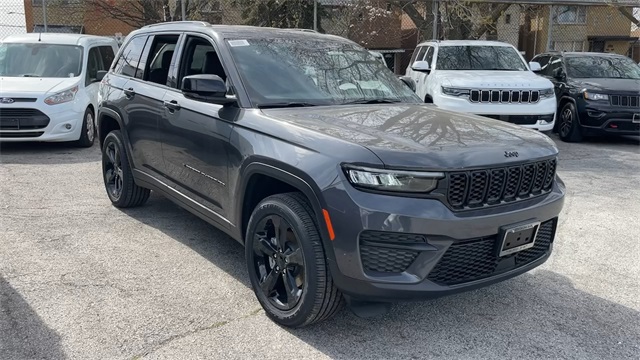 2024 Jeep Grand Cherokee Altitude 26