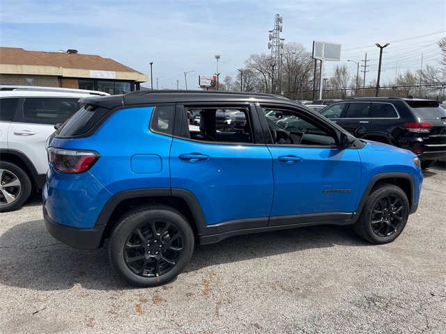 2024 Jeep Compass Latitude 8