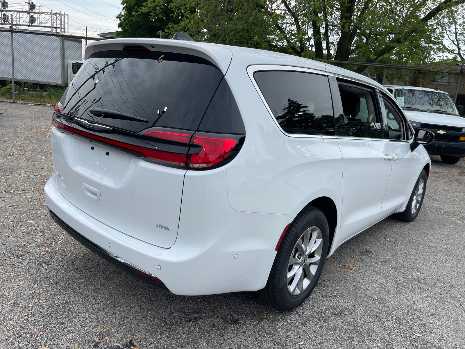 2024 Chrysler Pacifica Touring L 29