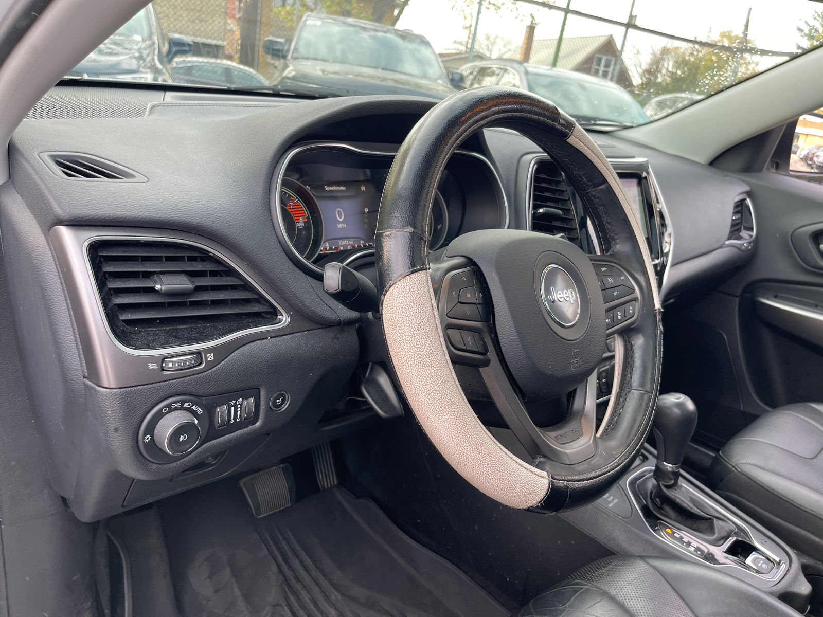 2019 Jeep Cherokee Limited 10