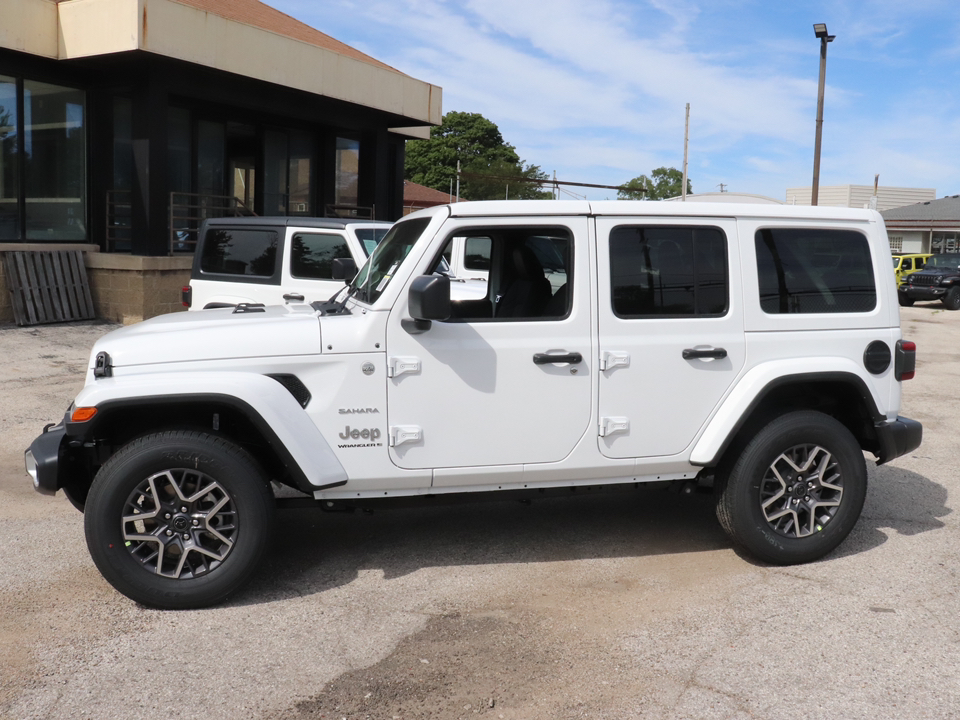 2024 Jeep Wrangler Sahara 3