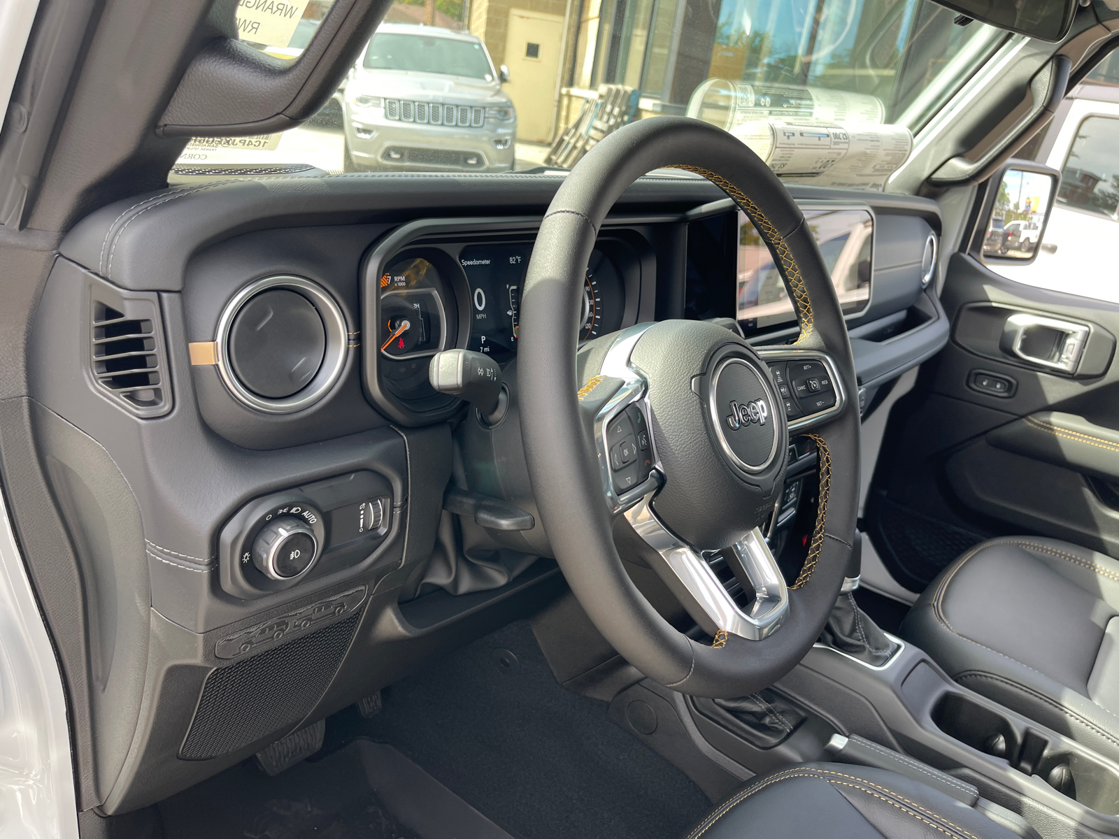 2024 Jeep Wrangler Sahara 10