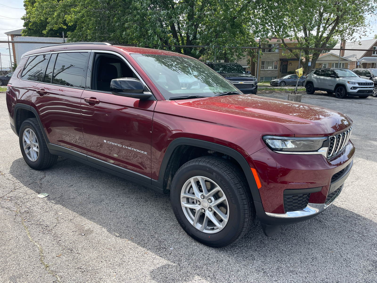 2024 Jeep Grand Cherokee L Laredo 28