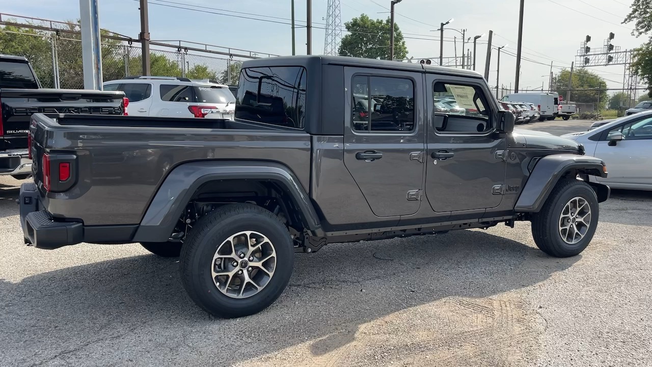 2024 Jeep Gladiator Sport 6