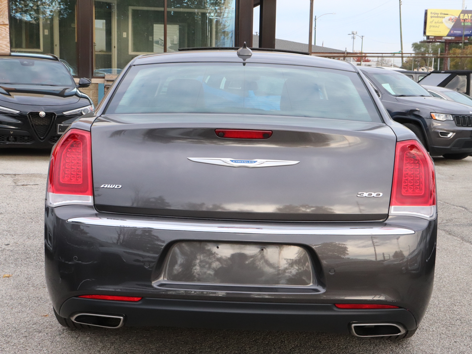 2021 Chrysler 300 Touring 5