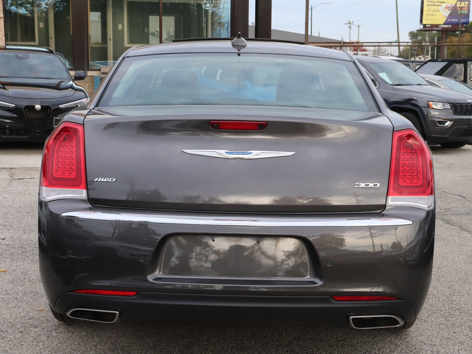 2021 Chrysler 300 Touring 24