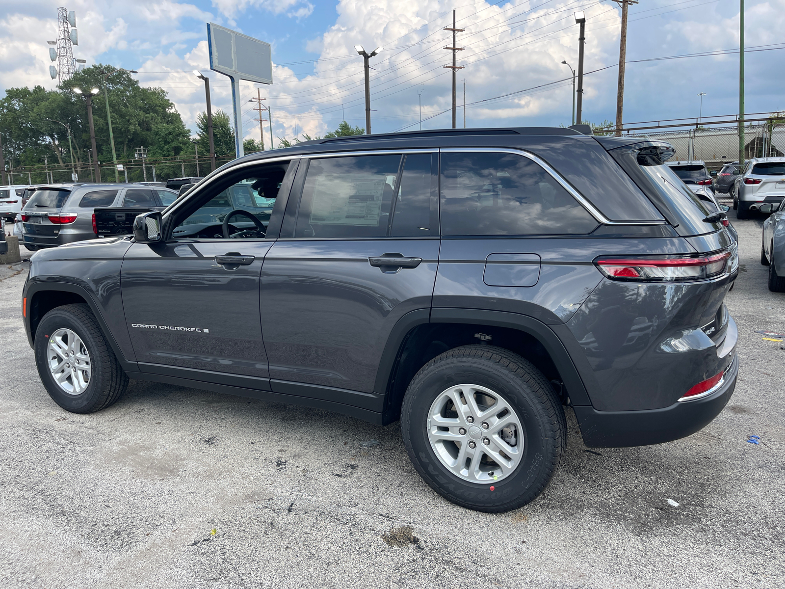 2024 Jeep Grand Cherokee Laredo 4