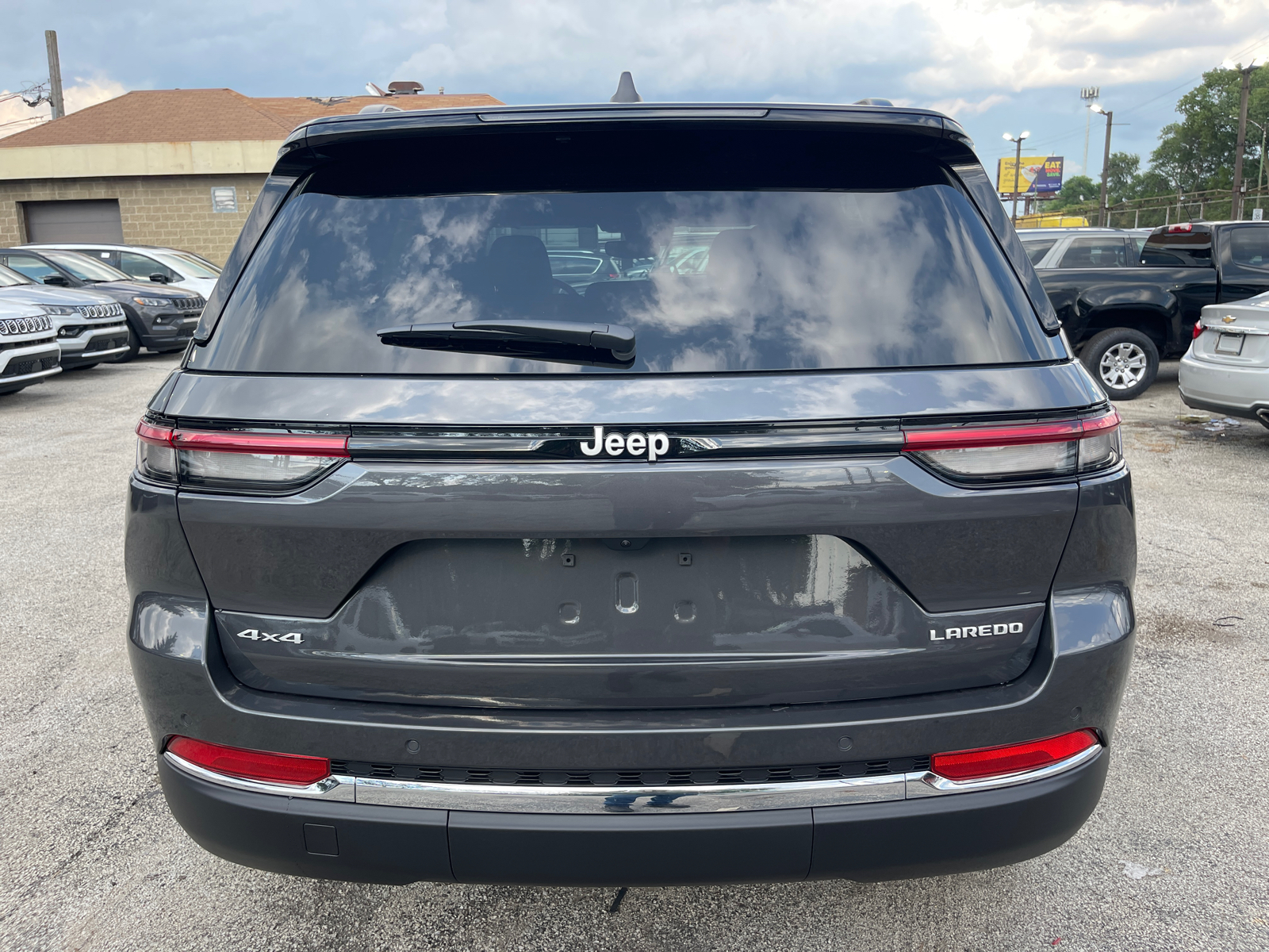 2024 Jeep Grand Cherokee Laredo 6