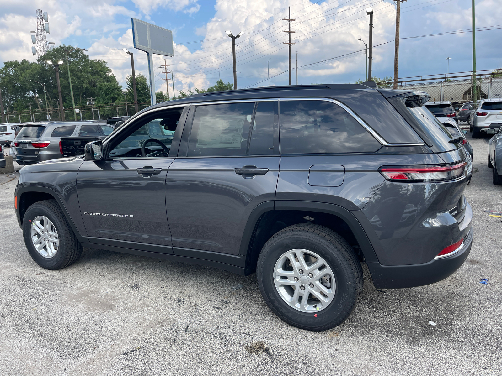 2024 Jeep Grand Cherokee Laredo 26