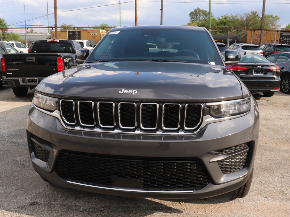 2024 Jeep Grand Cherokee Laredo 31