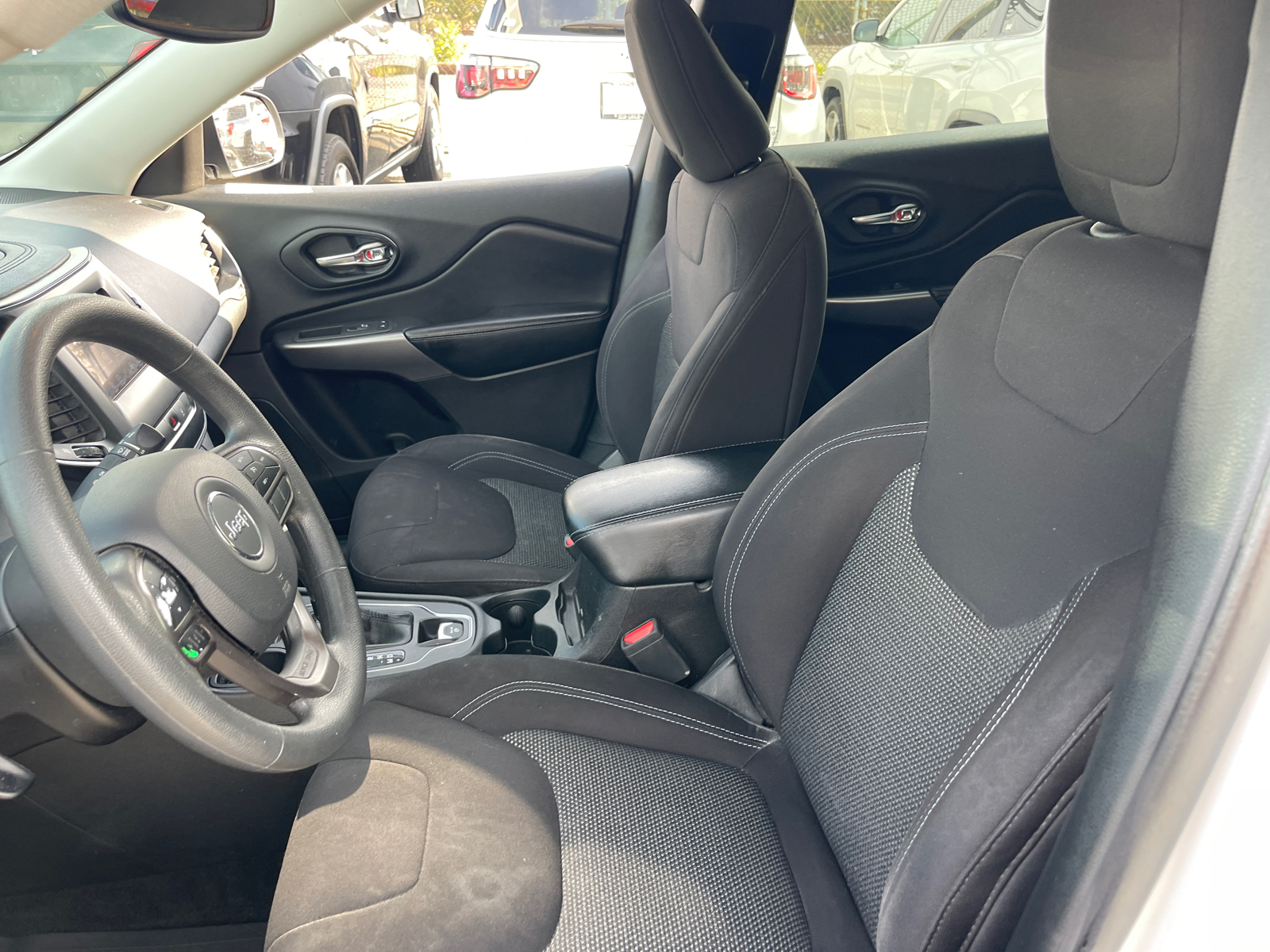 2021 Jeep Cherokee Latitude 10