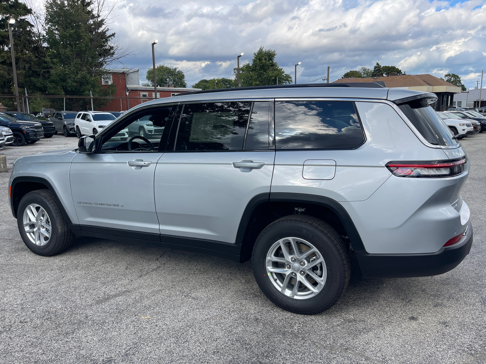 2024 Jeep Grand Cherokee L Laredo 4