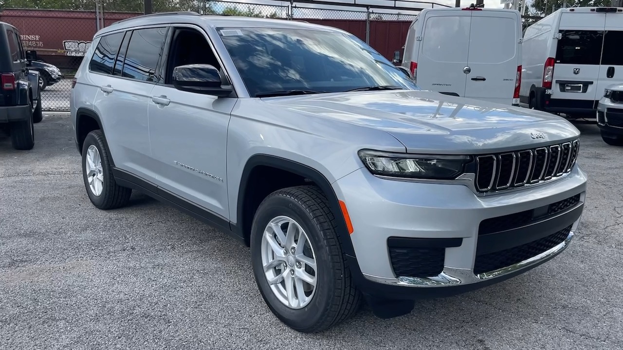 2024 Jeep Grand Cherokee L Laredo 31