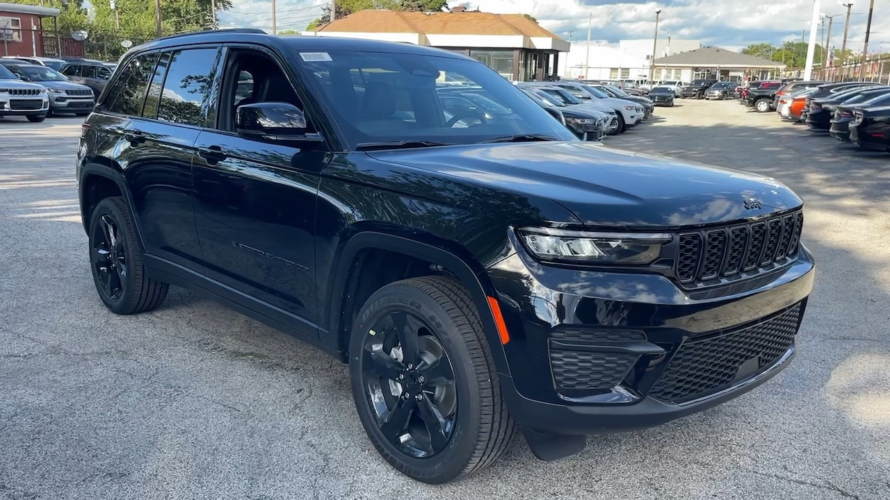 2024 Jeep Grand Cherokee Altitude X 33