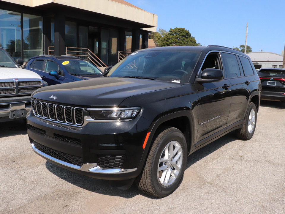 2024 Jeep Grand Cherokee L Laredo 1