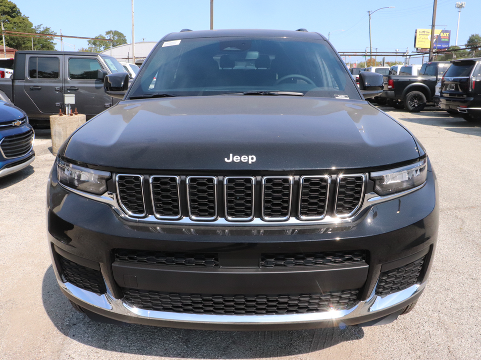 2024 Jeep Grand Cherokee L Laredo 9