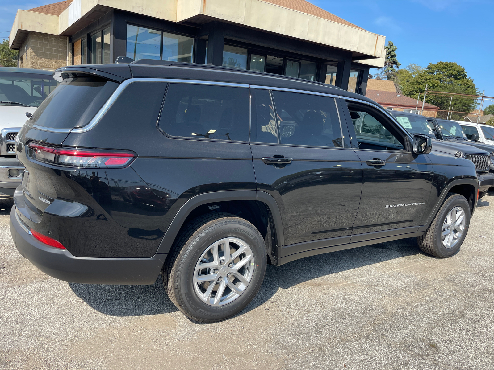 2024 Jeep Grand Cherokee L Laredo 30