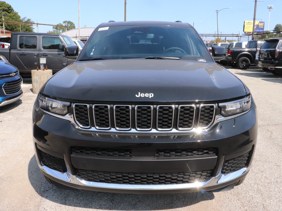 2024 Jeep Grand Cherokee L Laredo 32