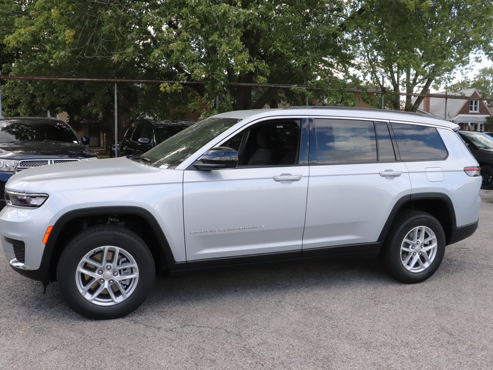 2024 Jeep Grand Cherokee L Laredo 26