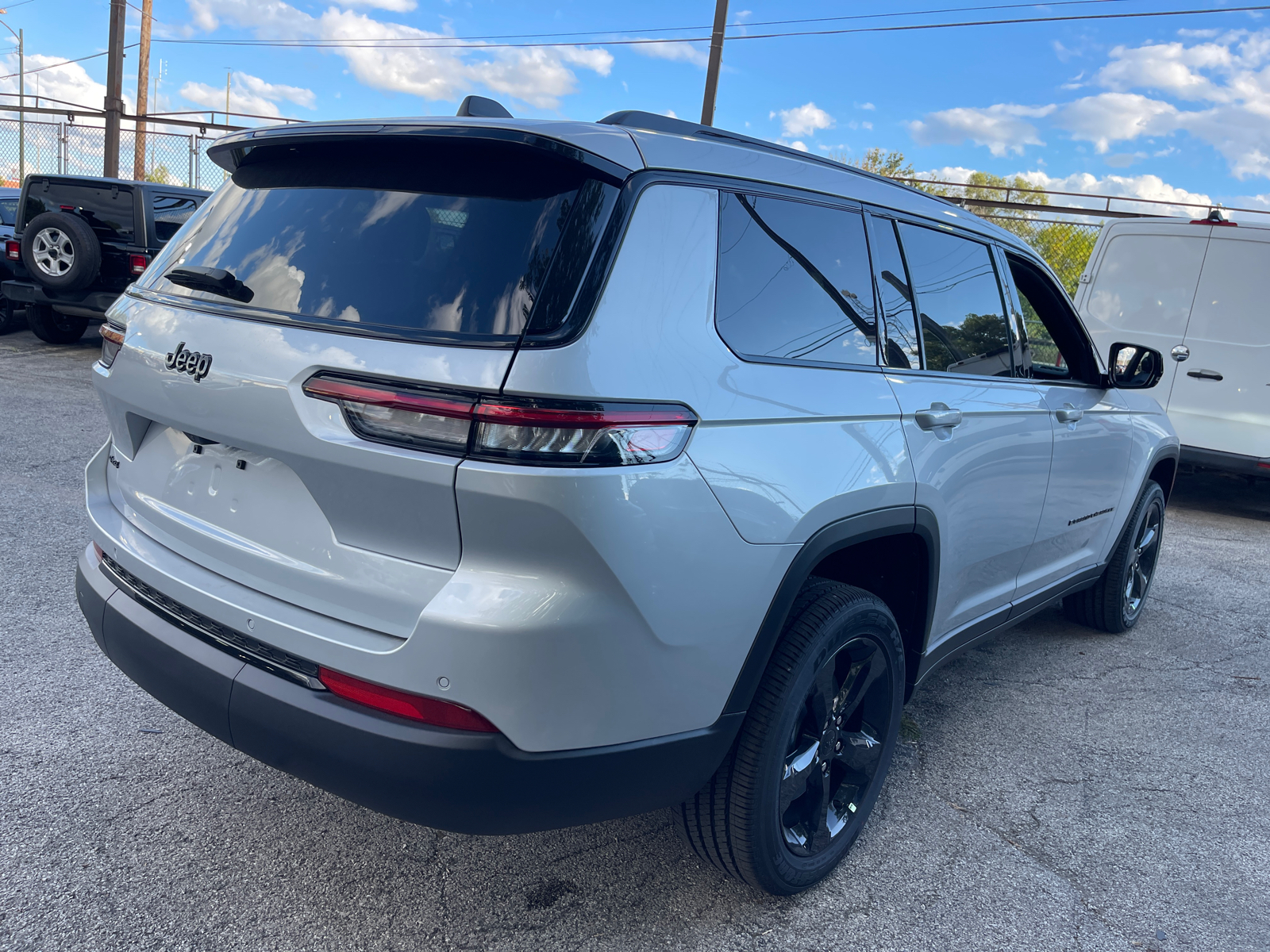 2024 Jeep Grand Cherokee L Altitude X 34