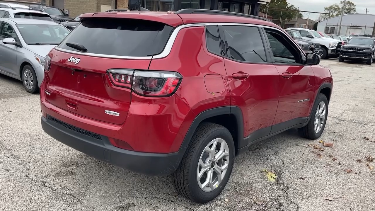 2025 Jeep Compass Latitude 29