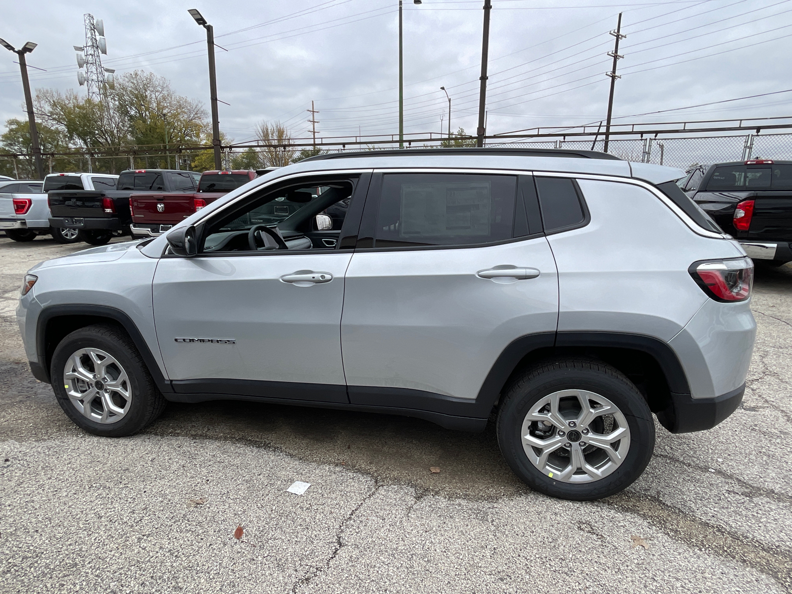 2025 Jeep Compass Latitude 26