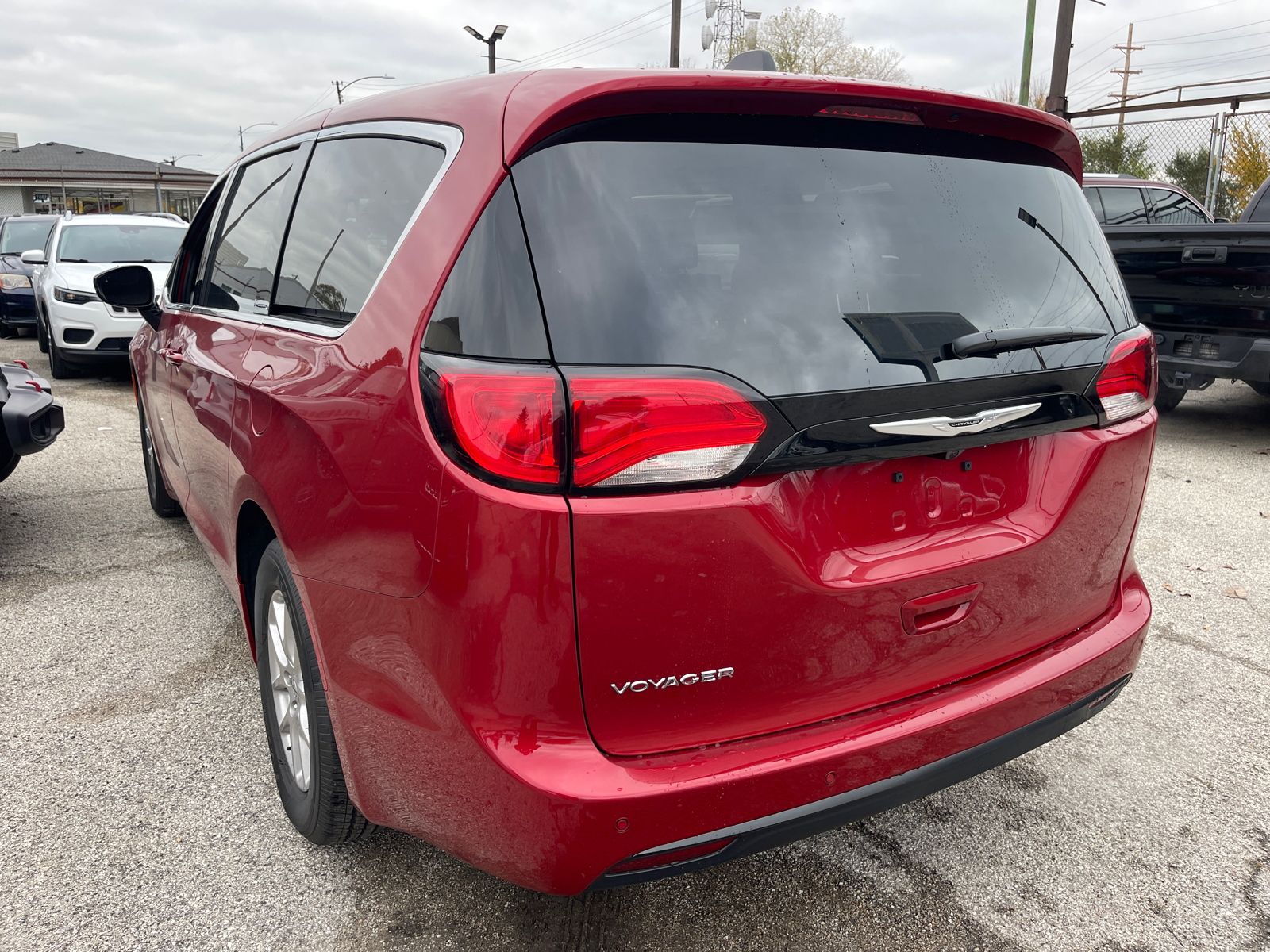 2025 Chrysler Voyager LX 5