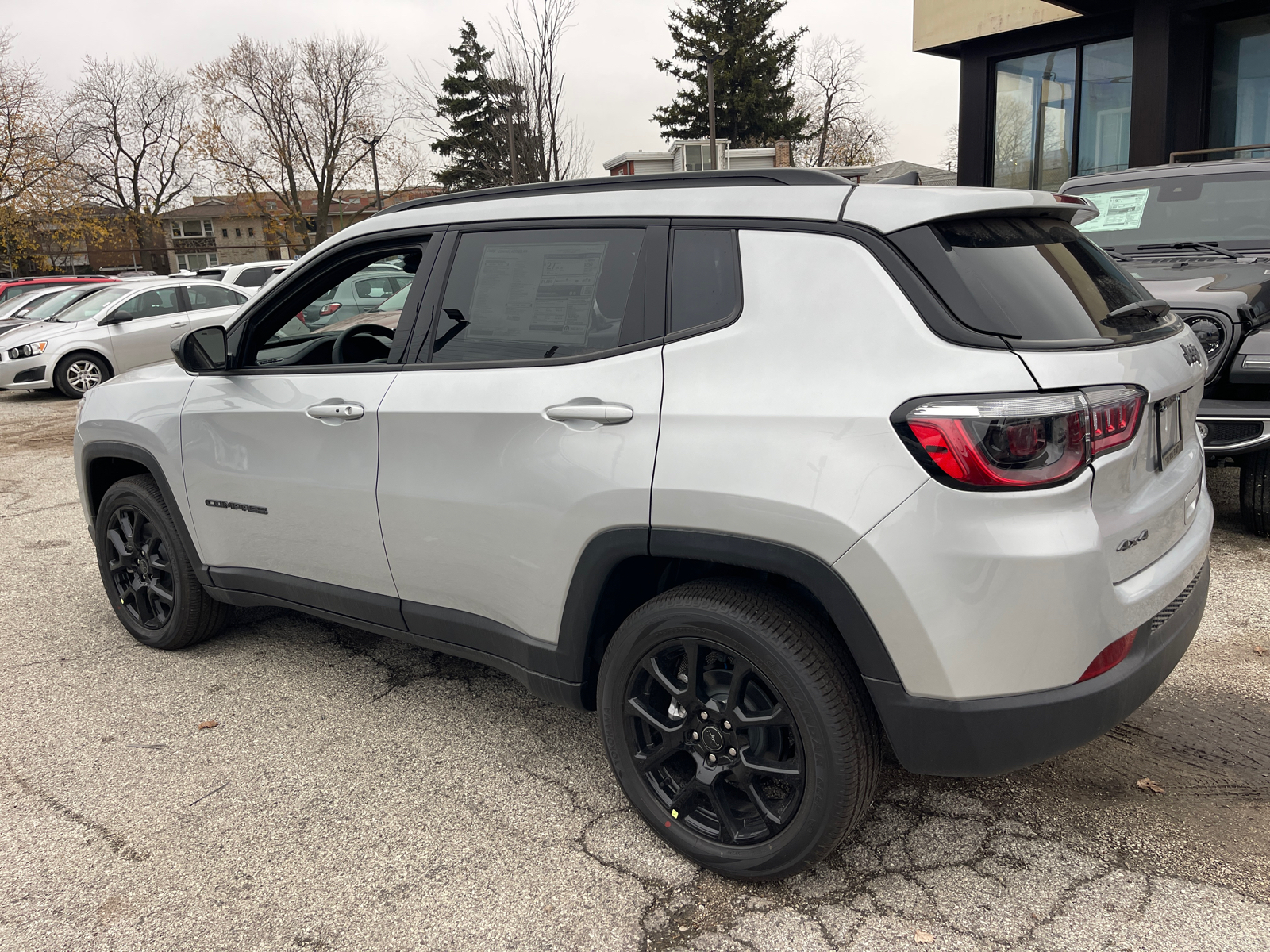 2025 Jeep Compass Latitude 27