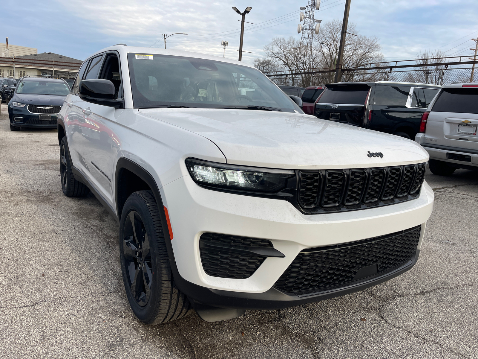 2025 Jeep Grand Cherokee Altitude X 8