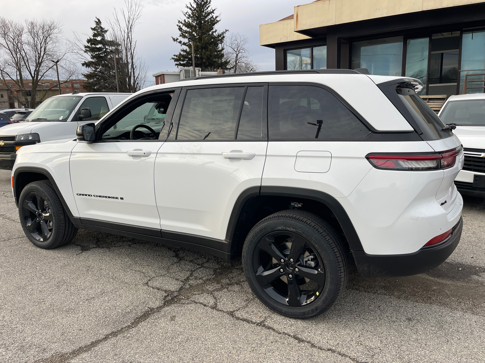 2025 Jeep Grand Cherokee Altitude X 27