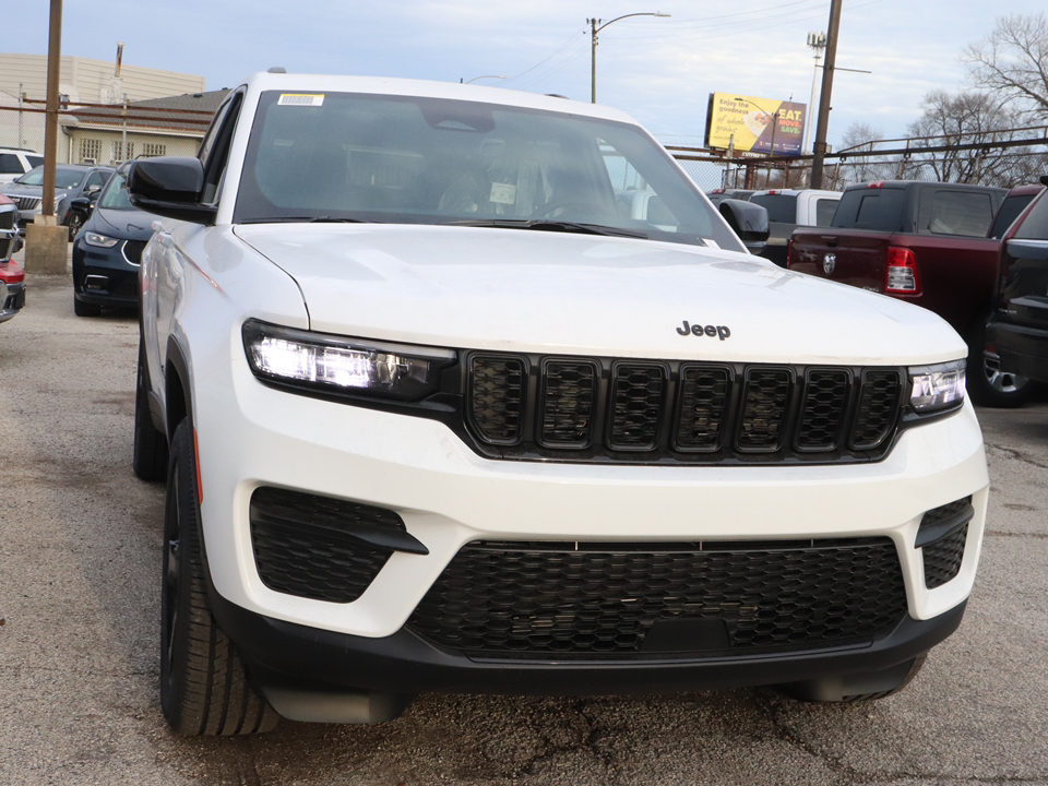 2025 Jeep Grand Cherokee Altitude X 32