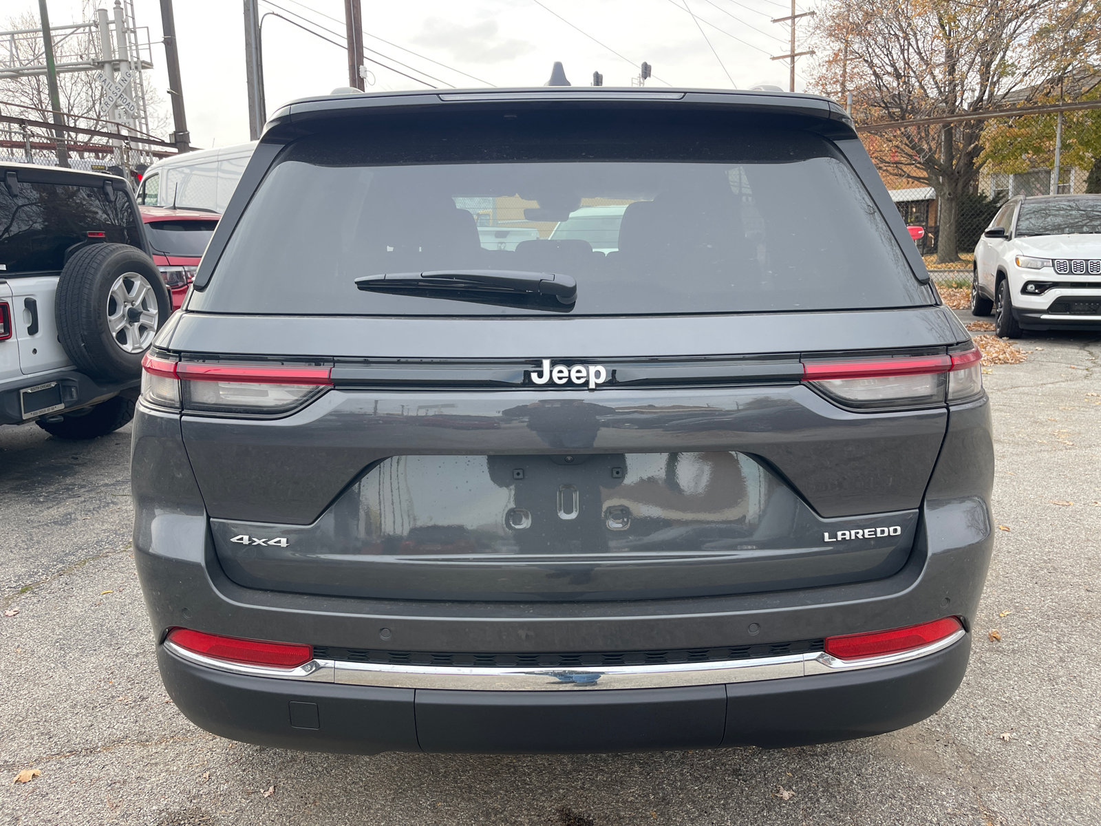 2025 Jeep Grand Cherokee Laredo 29