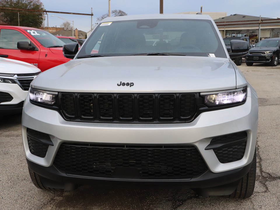 2025 Jeep Grand Cherokee Altitude X 9