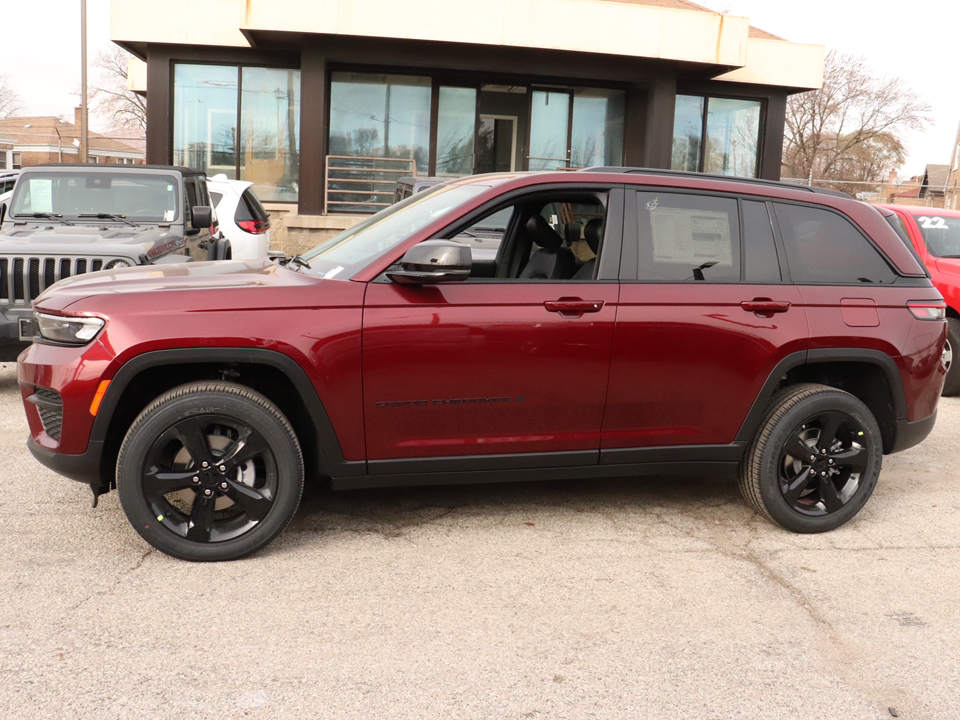 2025 Jeep Grand Cherokee Altitude X 3