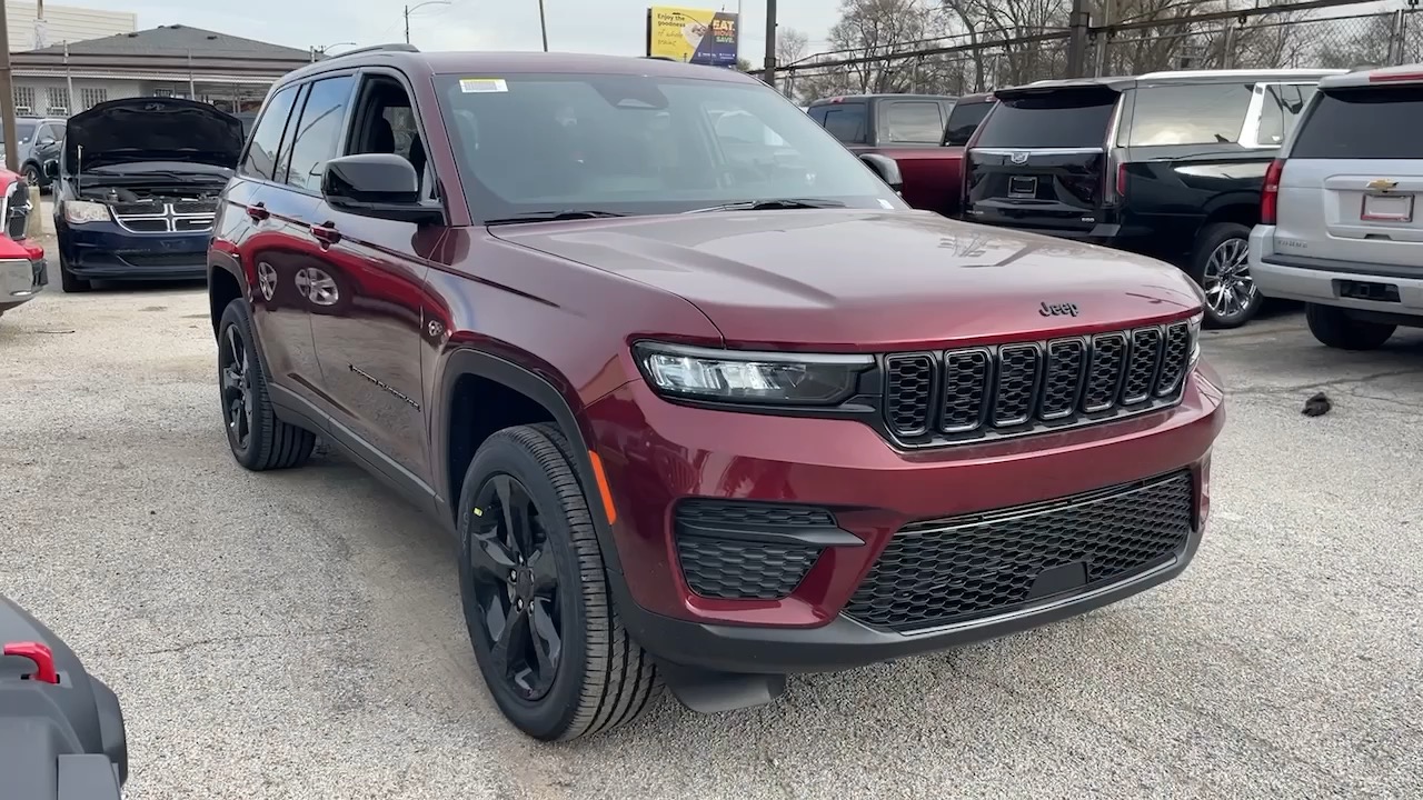 2025 Jeep Grand Cherokee Altitude X 8