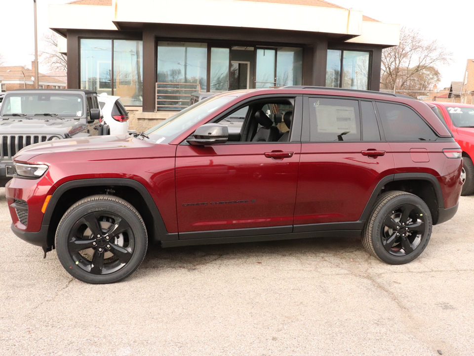 2025 Jeep Grand Cherokee Altitude X 24