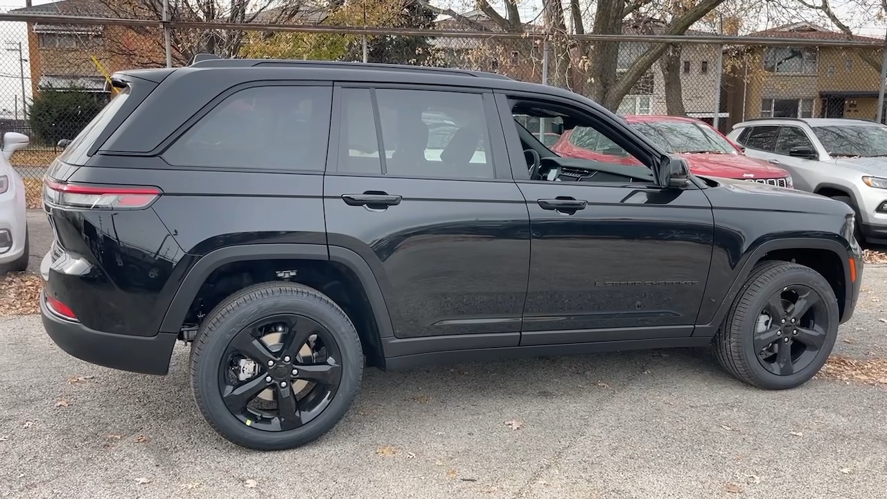 2025 Jeep Grand Cherokee Limited 8