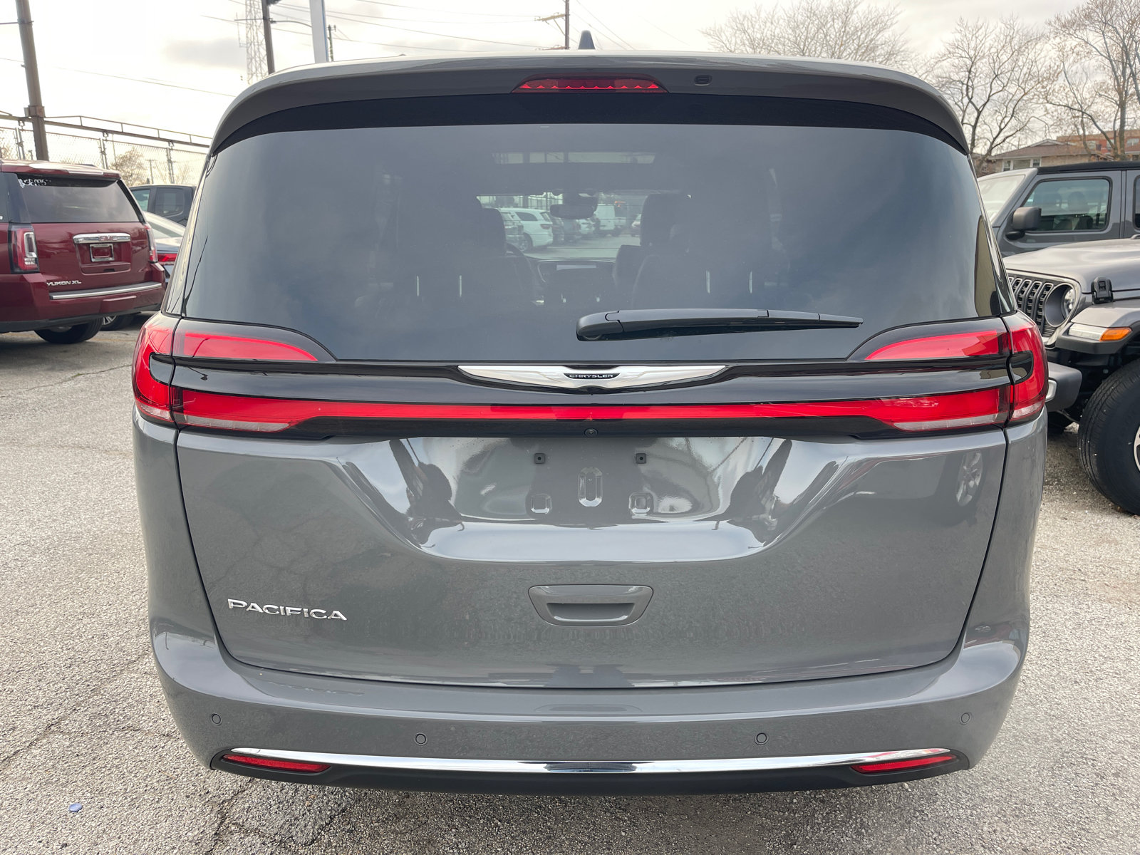 2025 Chrysler Pacifica  29