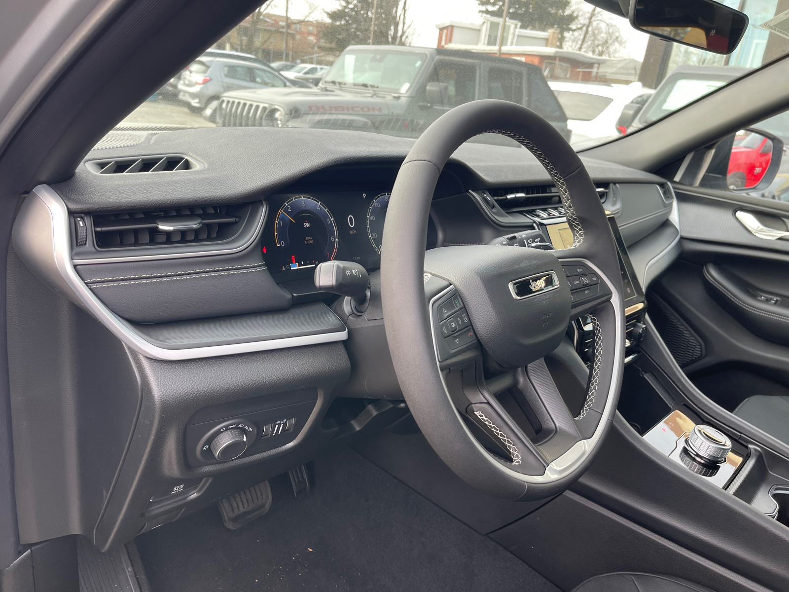 2025 Jeep Grand Cherokee Laredo 9