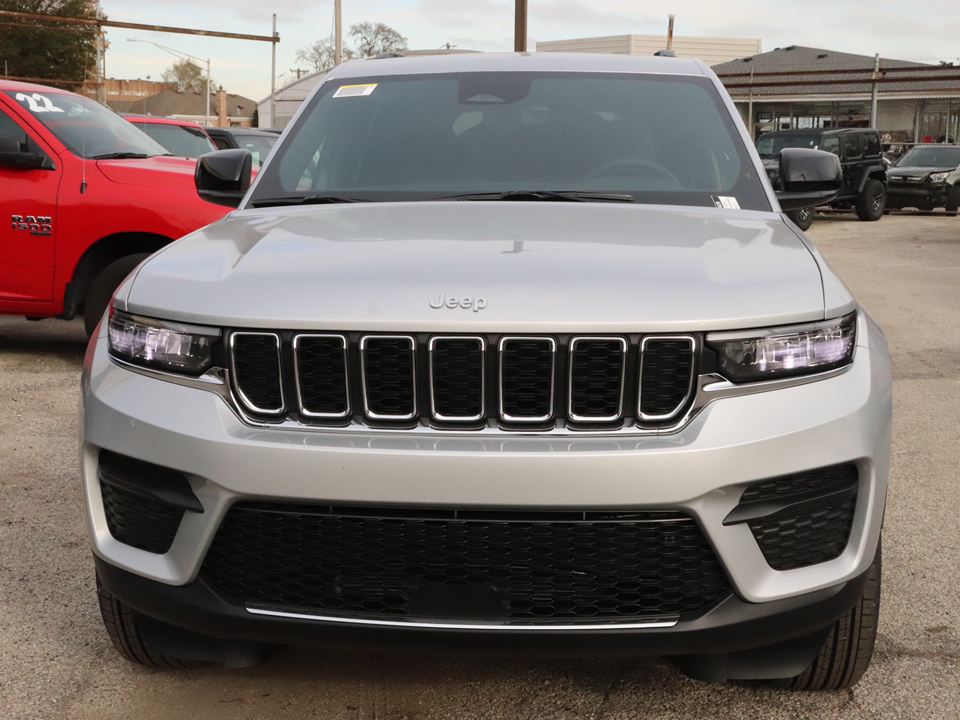 2025 Jeep Grand Cherokee Laredo 35