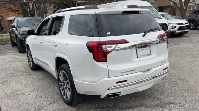 2021 GMC Acadia Denali 3