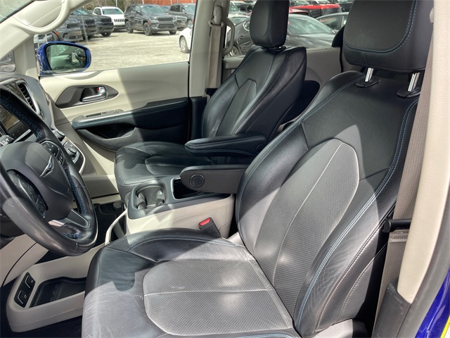 2021 Chrysler Pacifica Touring L 10