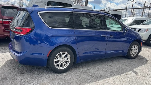 2021 Chrysler Pacifica Touring L 27