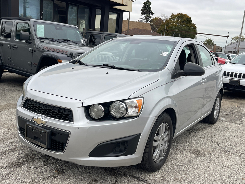 2013 Chevrolet Sonic LT 2