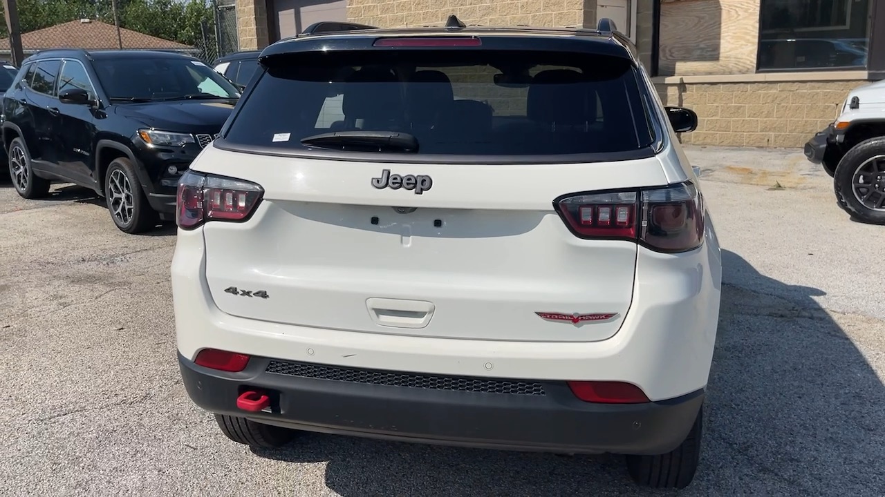 2021 Jeep Compass Trailhawk 25