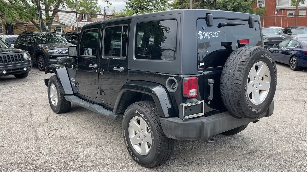 2015 Jeep Wrangler Unlimited Sahara 19